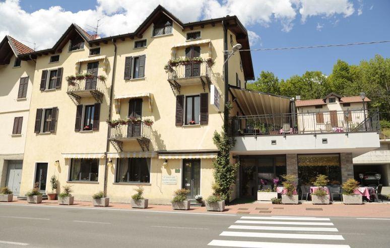 Hotel Ristorante Vittoria ซาน เฟเดเล อินเตลวี ภายนอก รูปภาพ