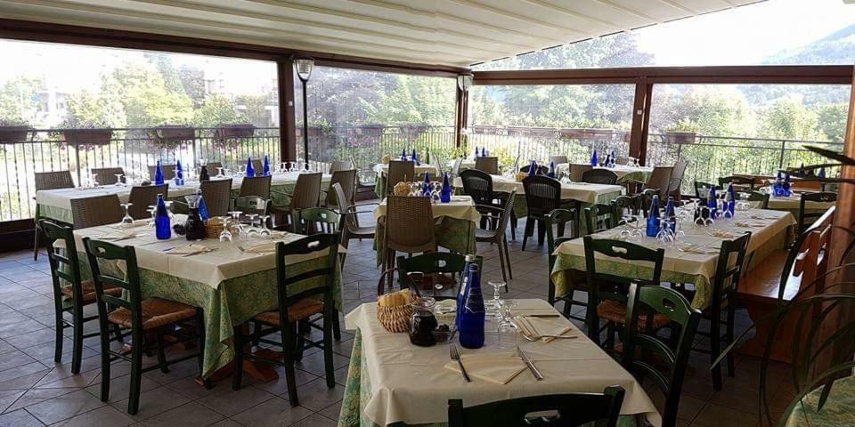 Hotel Ristorante Vittoria ซาน เฟเดเล อินเตลวี ภายนอก รูปภาพ